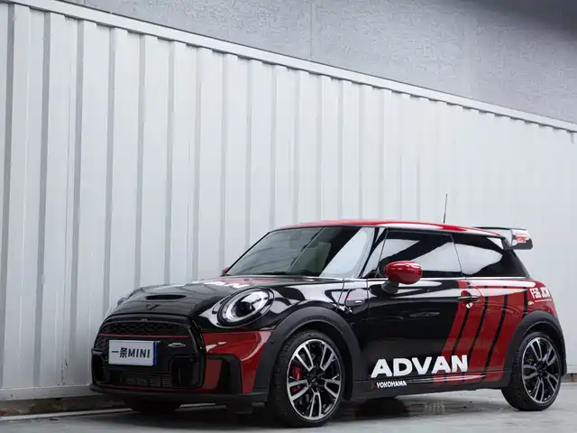 MINI JCW