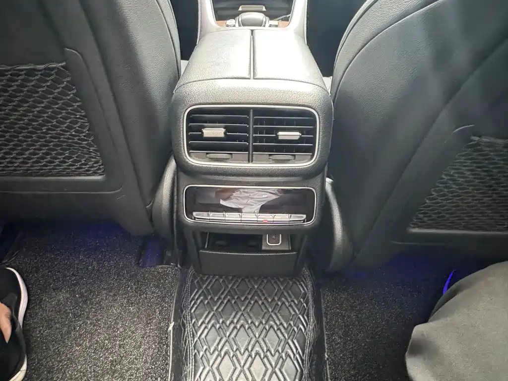 Mercedes-Benz GLE (Import) — миниатюра 14