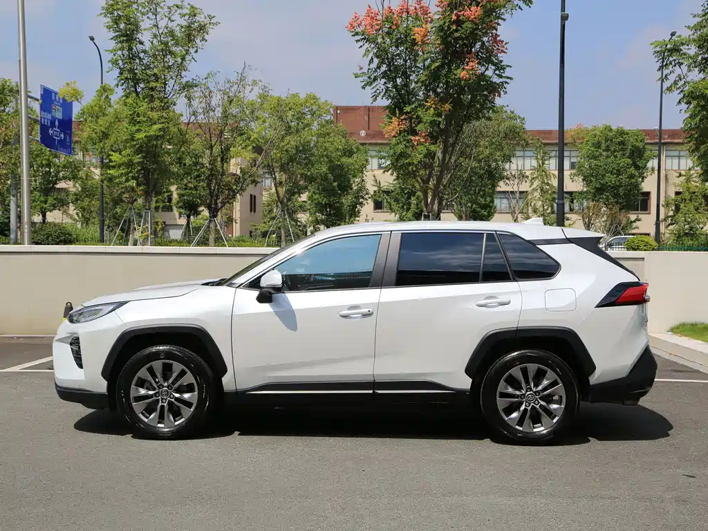 Toyota Wildlander — миниатюра 16