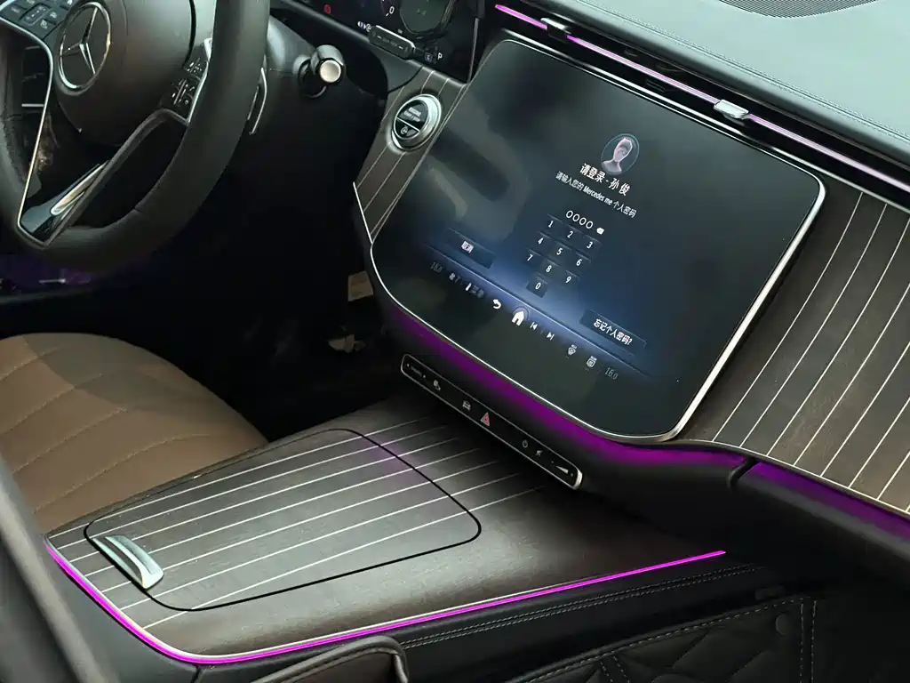Mercedes-Benz E-Class — миниатюра 10