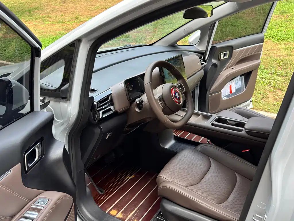 Wuling Xingguang 730 New Energy — миниатюра 7