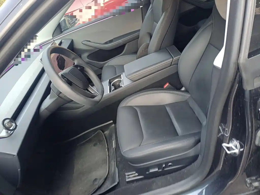 Tesla Model 3 — миниатюра 8