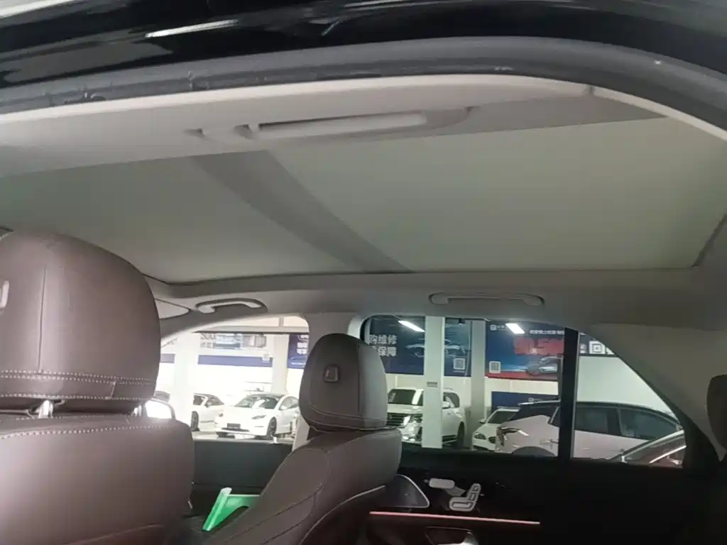 Mercedes-Benz GLE (Import) — миниатюра 18