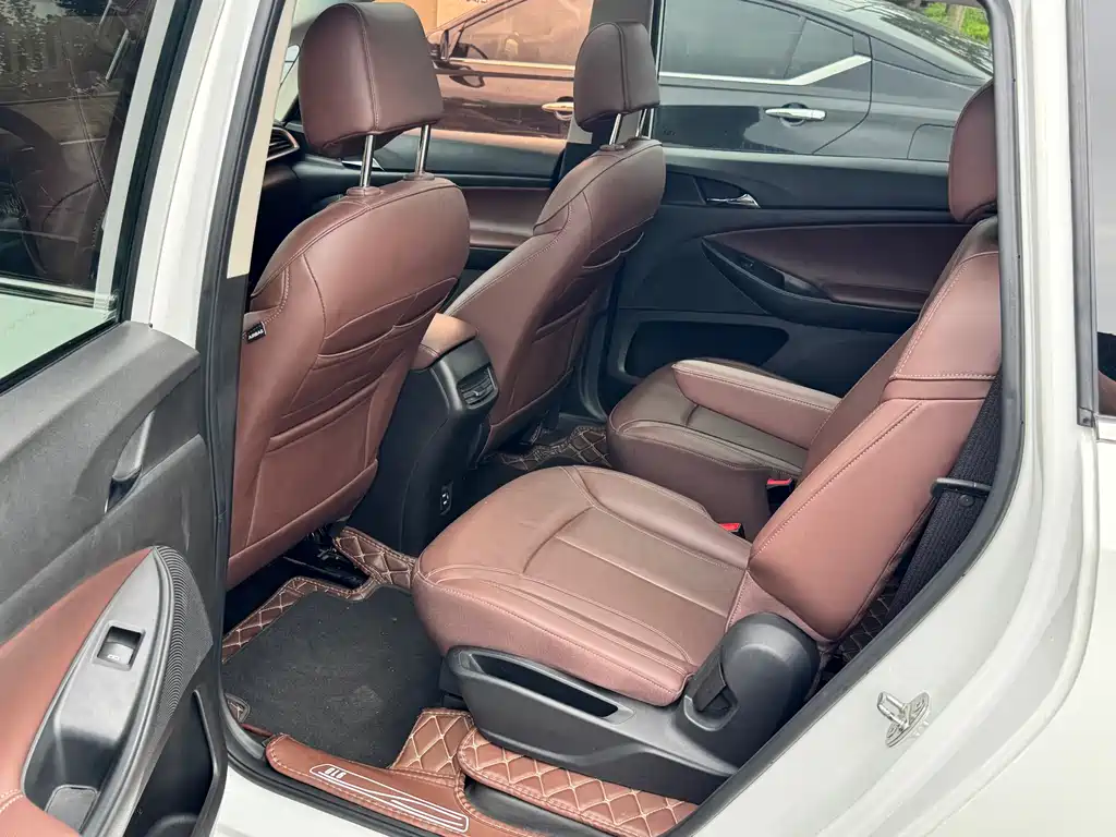 Buick GL6 2018 18T 6 мест Luxury
