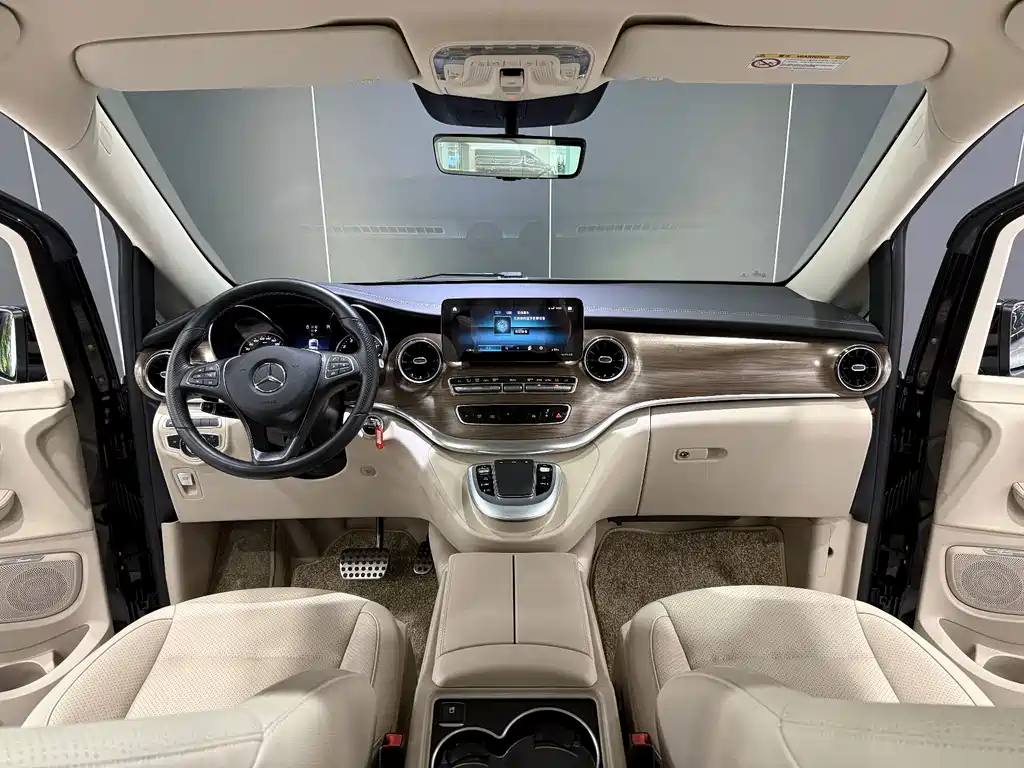 Mercedes-Benz V-Class — миниатюра 8
