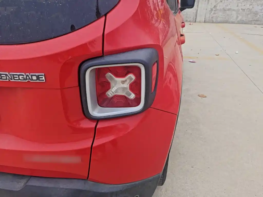 Jeep Renegade — миниатюра 8