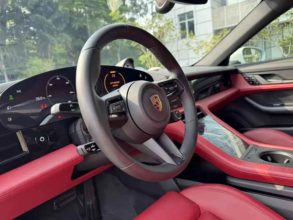 Porsche Taycan — миниатюра 10