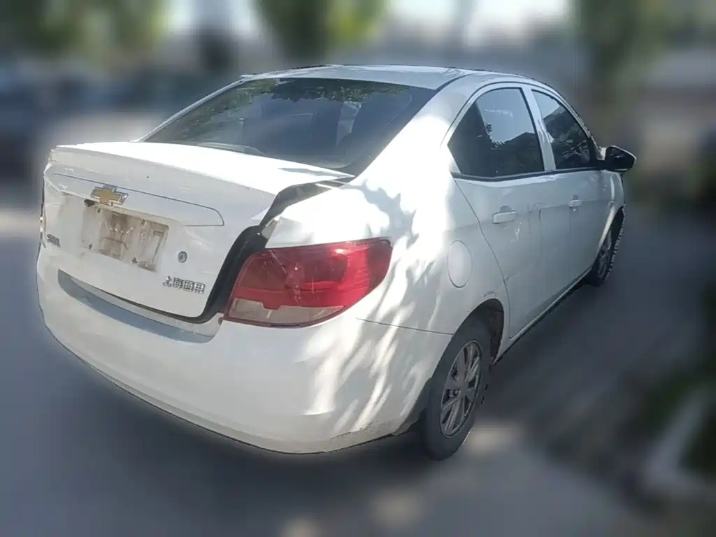Chevrolet Sail — миниатюра 10