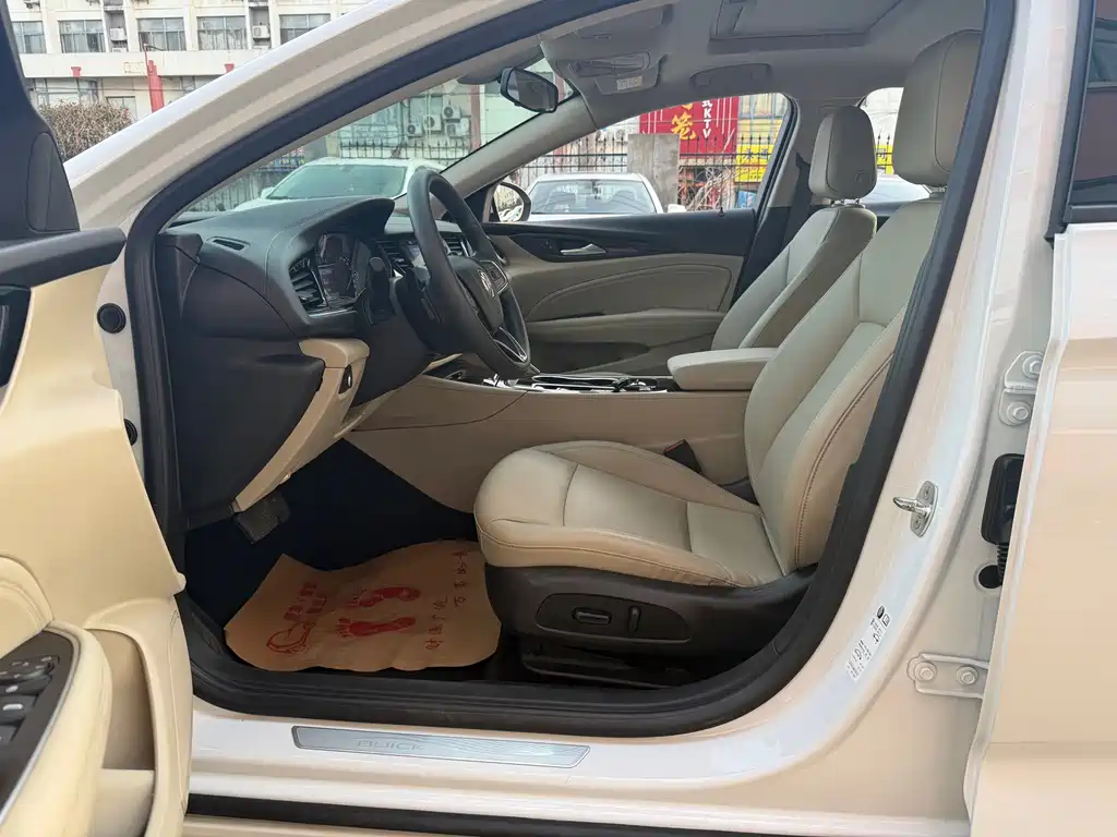 Buick Regal — миниатюра 6