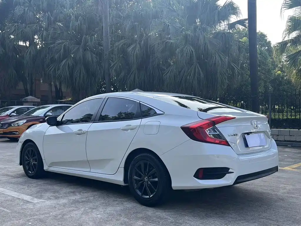 Honda Civic 2019 220TURBO CVT V