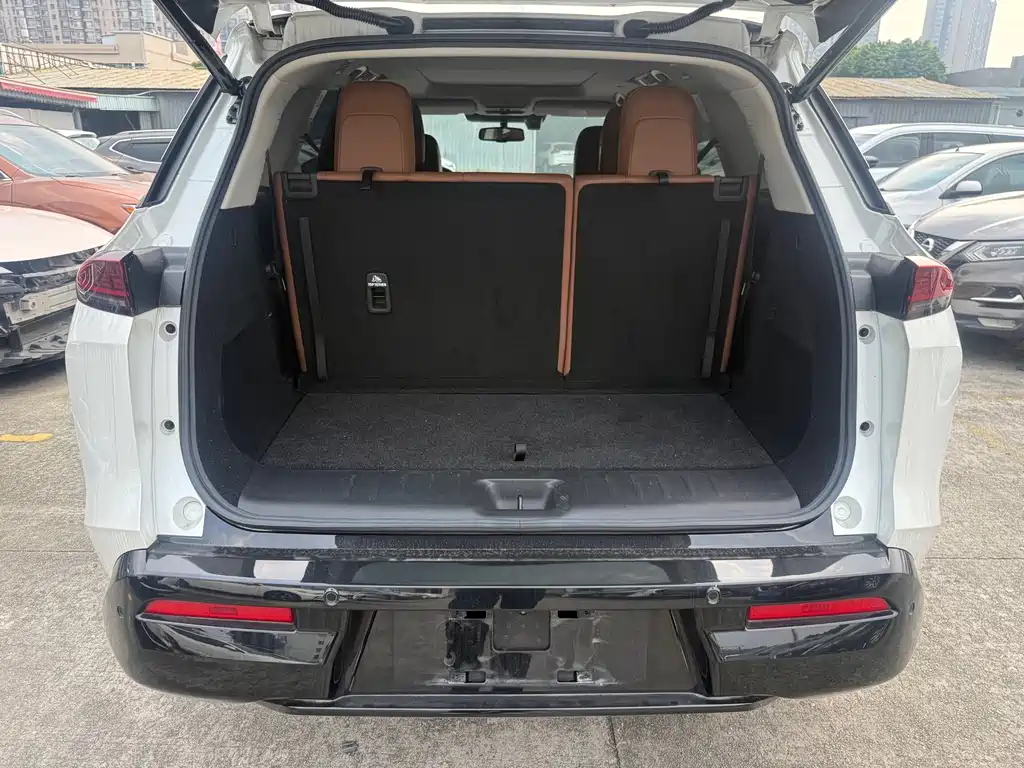 Nissan Teramont — миниатюра 15