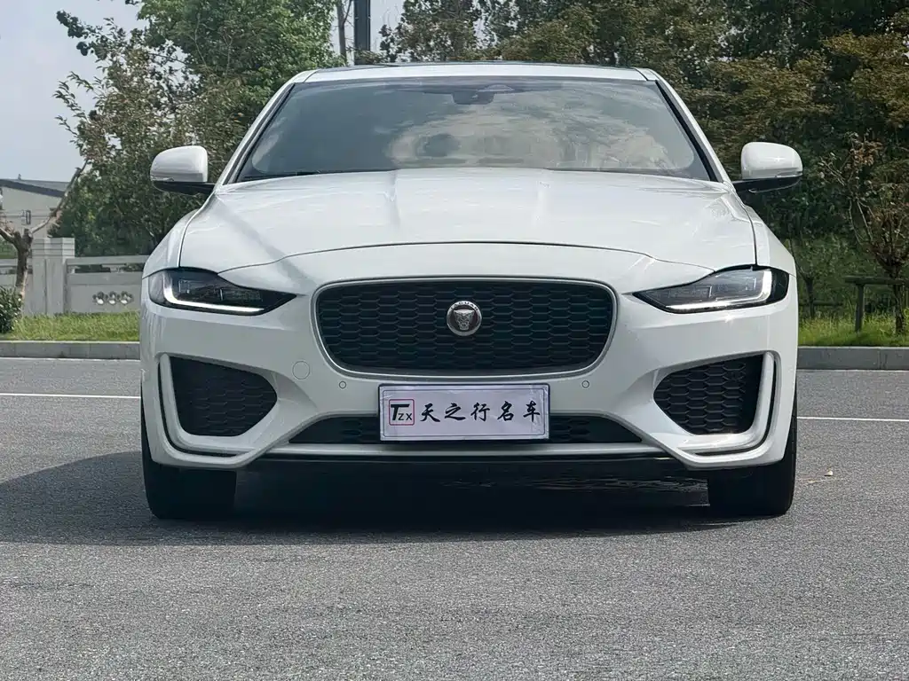 Jaguar XEL — миниатюра 2