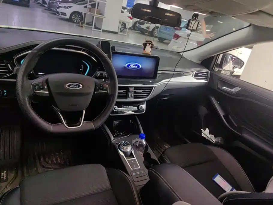 Ford Focus — миниатюра 12