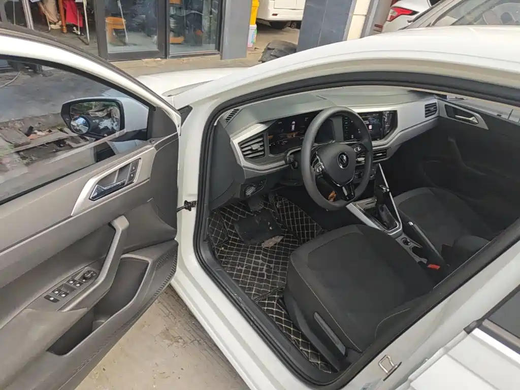 Volkswagen Polo — миниатюра 16