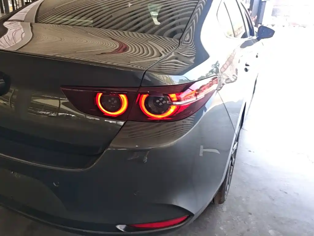 Mazda 3 Axela — миниатюра 8
