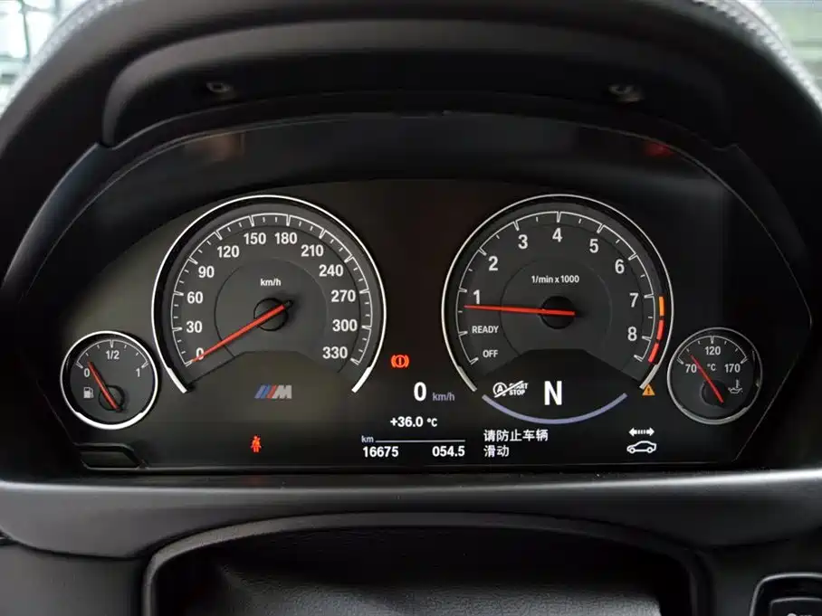 BMW M4 — миниатюра 8