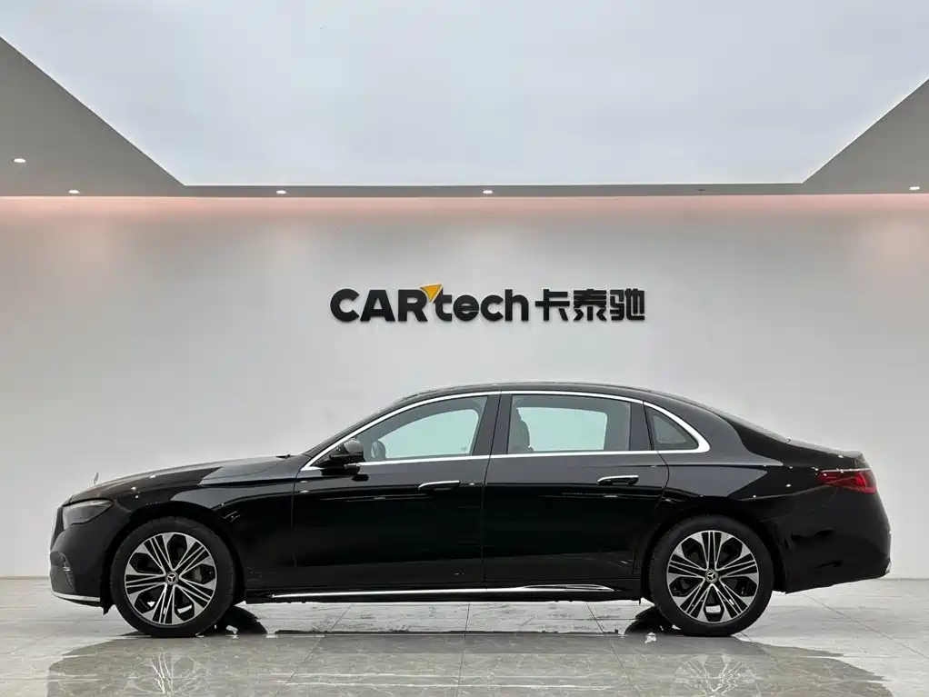 Mercedes-Benz E-Class — миниатюра 2