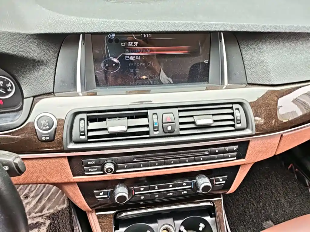 BMW 5 Series — миниатюра 13