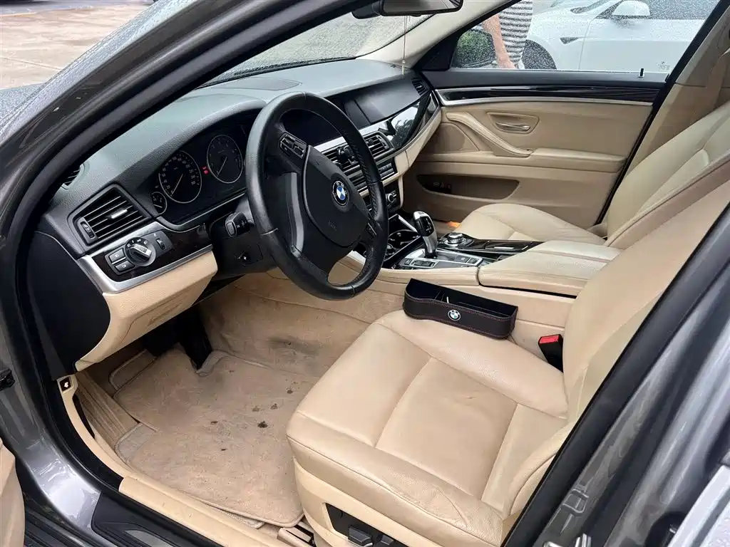 BMW 5 Series 5 2012 530i Lead