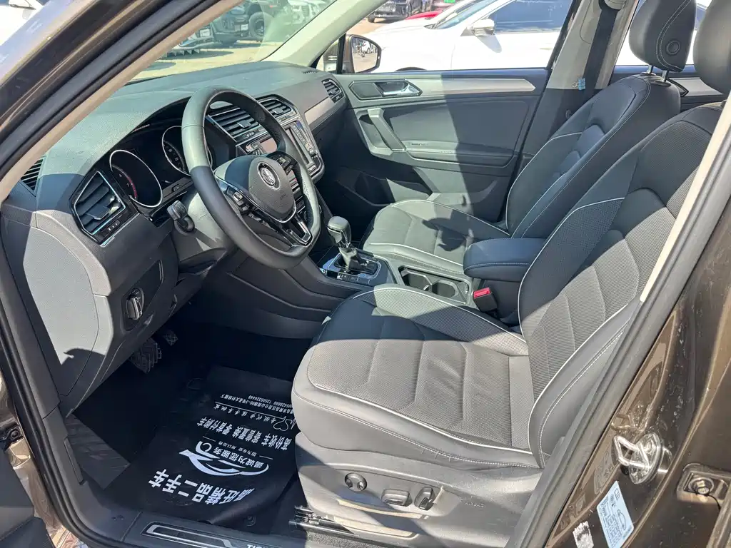Volkswagen Tiguan L — миниатюра 8