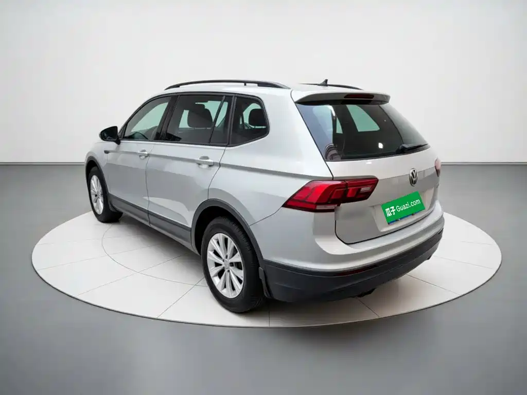 Volkswagen Tiguan L — миниатюра 4