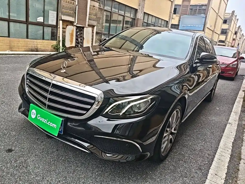 Mercedes-Benz E-Class — миниатюра 2