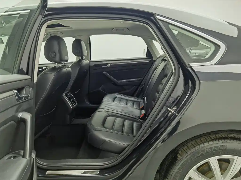 Volkswagen Passat — миниатюра 15