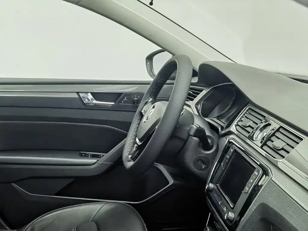 Volkswagen Passat — миниатюра 22