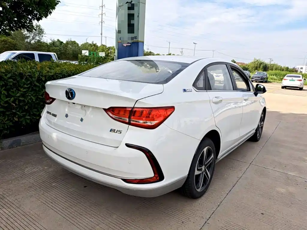 BAIC EU5 — миниатюра 7