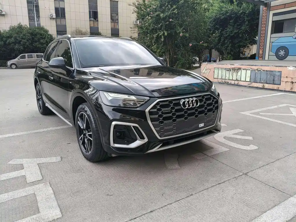 AUDI  Q5L