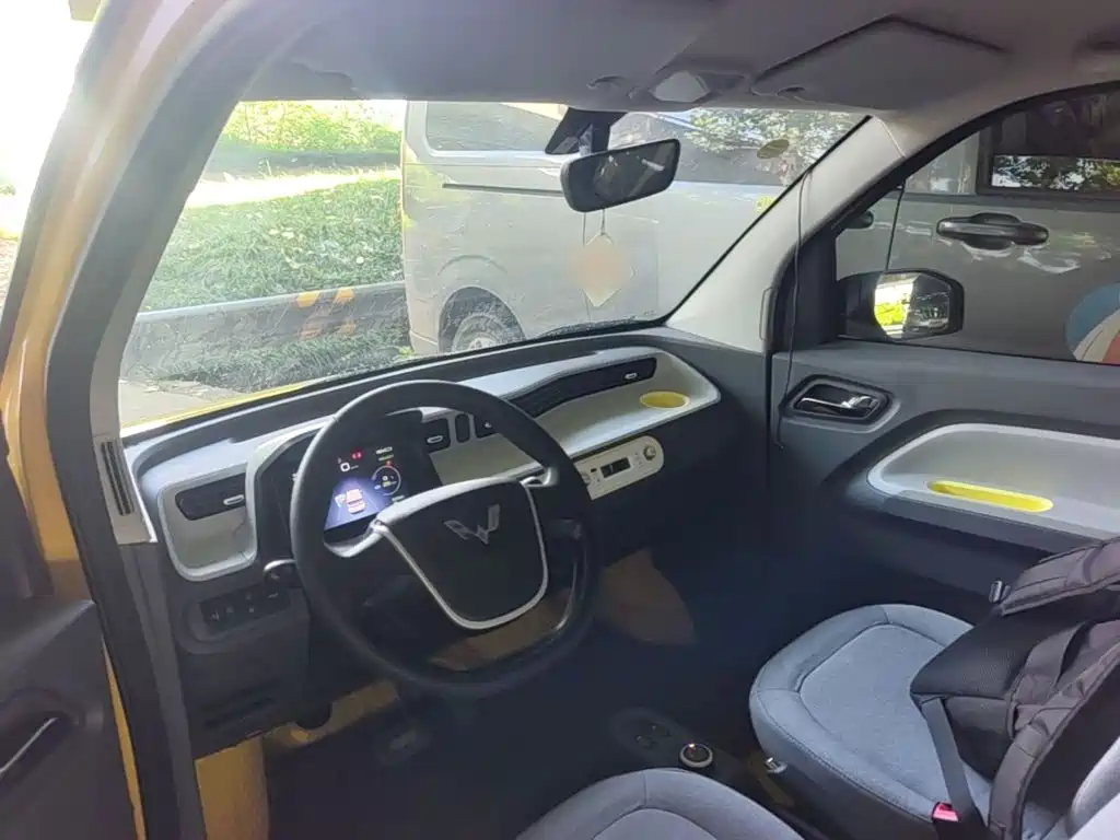 Wuling MINIEV — миниатюра 10