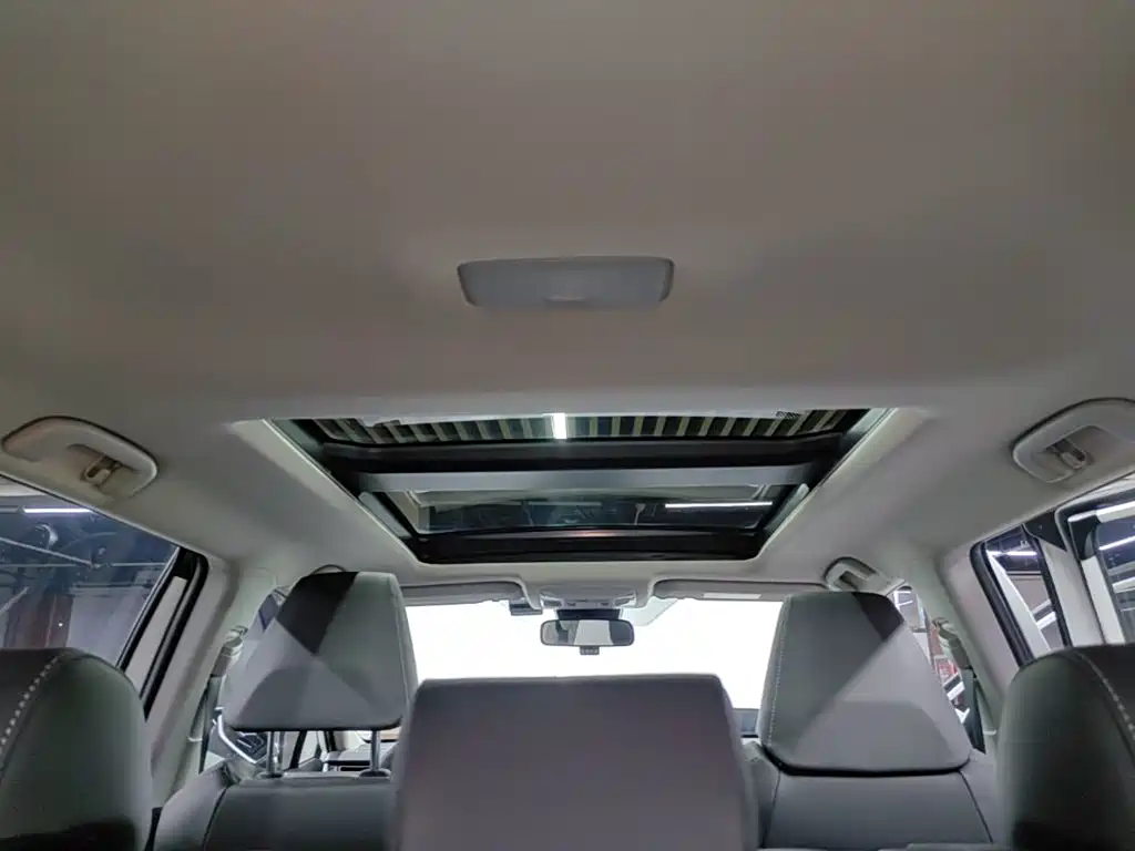 Toyota RAV4 — миниатюра 18