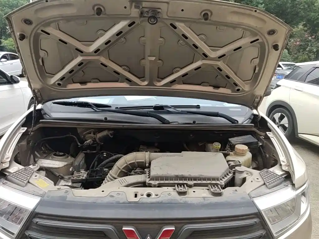 Wuling Hongguang V — миниатюра 20