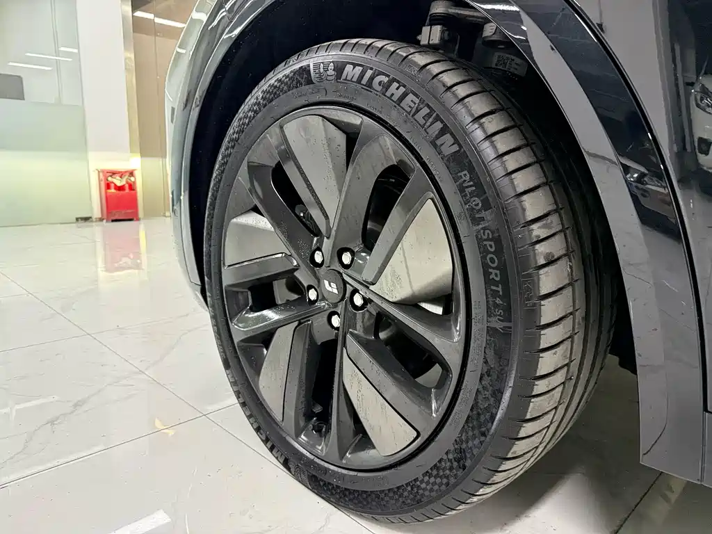 Li Auto Li L9 — миниатюра 7