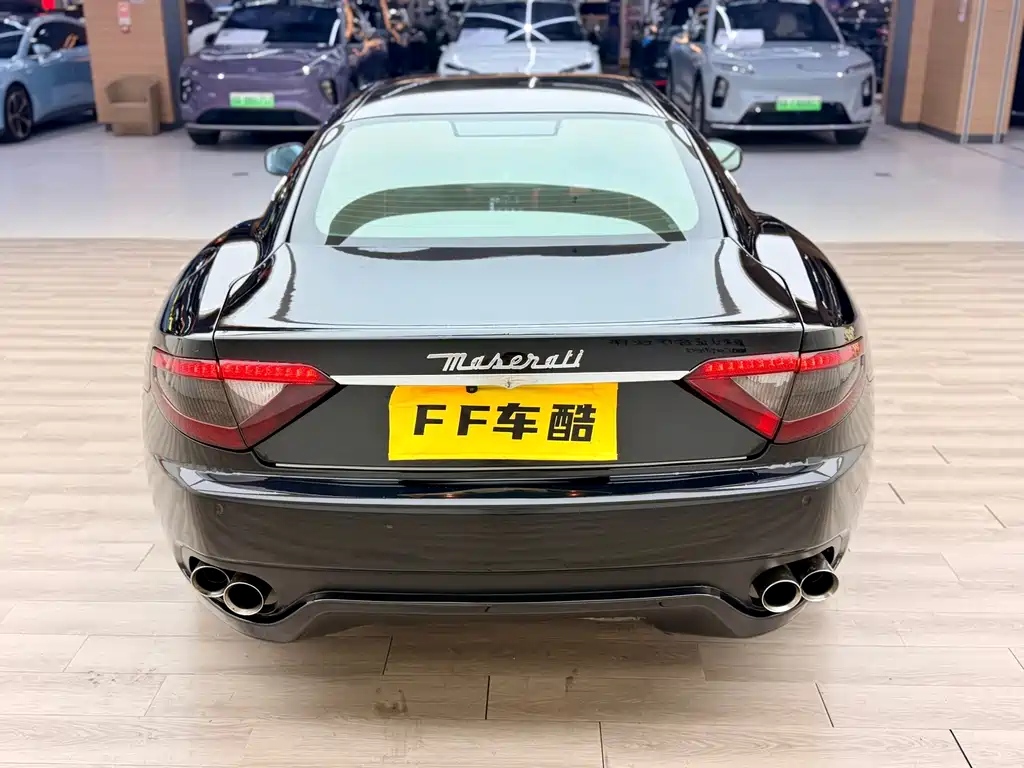 Maserati GranTurismo — миниатюра 5