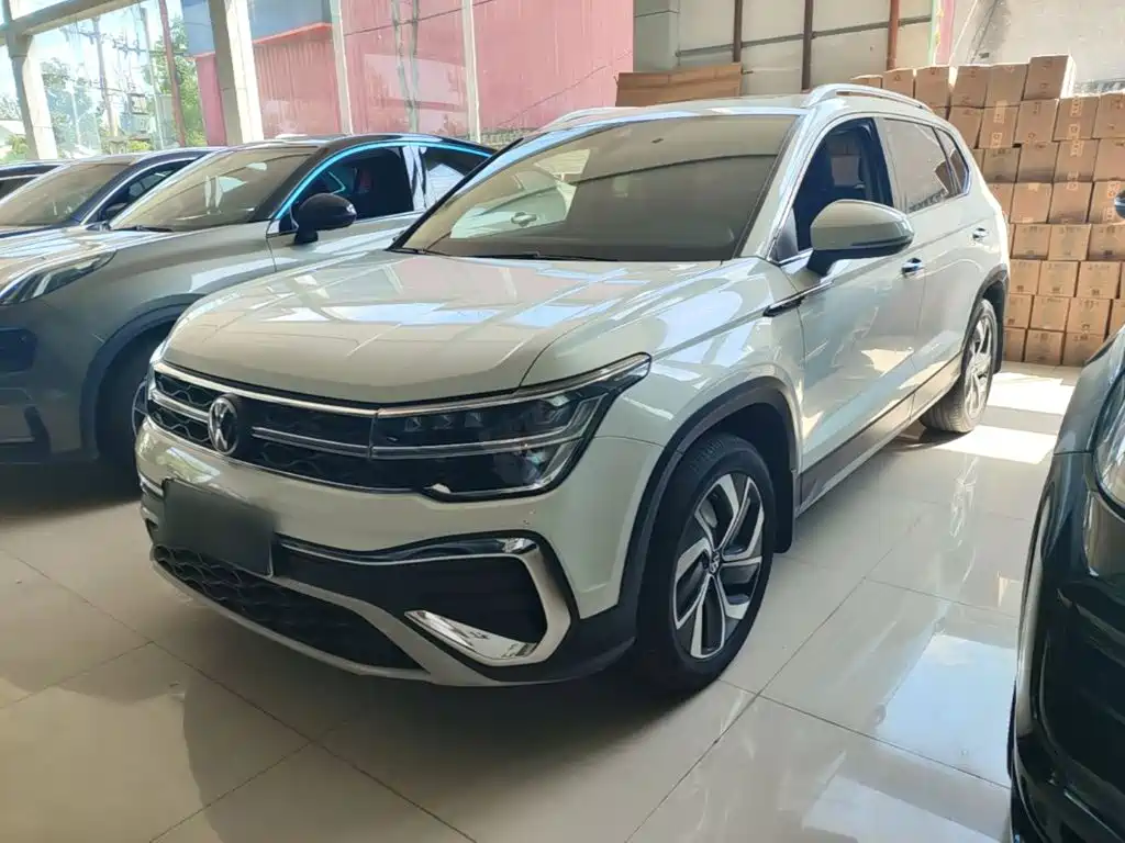 Volkswagen Tharu — миниатюра 2