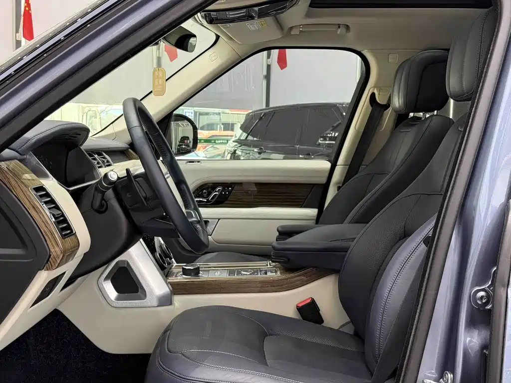 Land Rover Range Rover — миниатюра 3