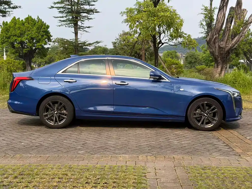 Cadillac CT4 — миниатюра 4