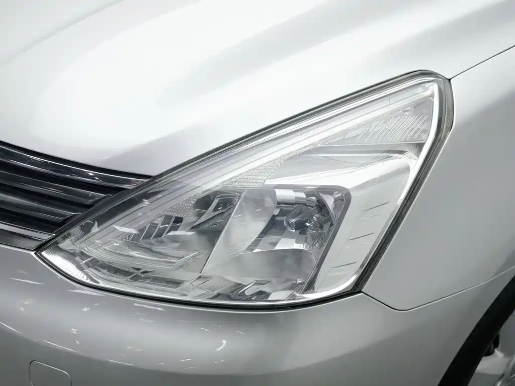 Nissan Livina — миниатюра 7