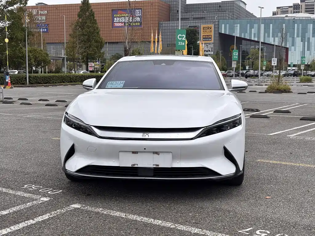 BYD Han — миниатюра 2
