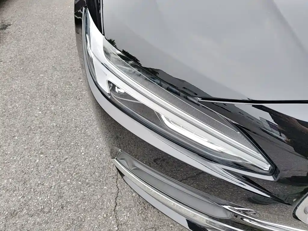 Volvo S90 — миниатюра 11