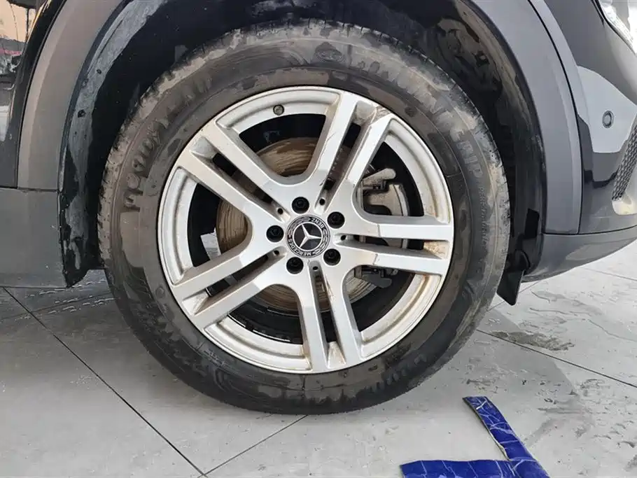 Mercedes-Benz GLB 2023 GLB 220