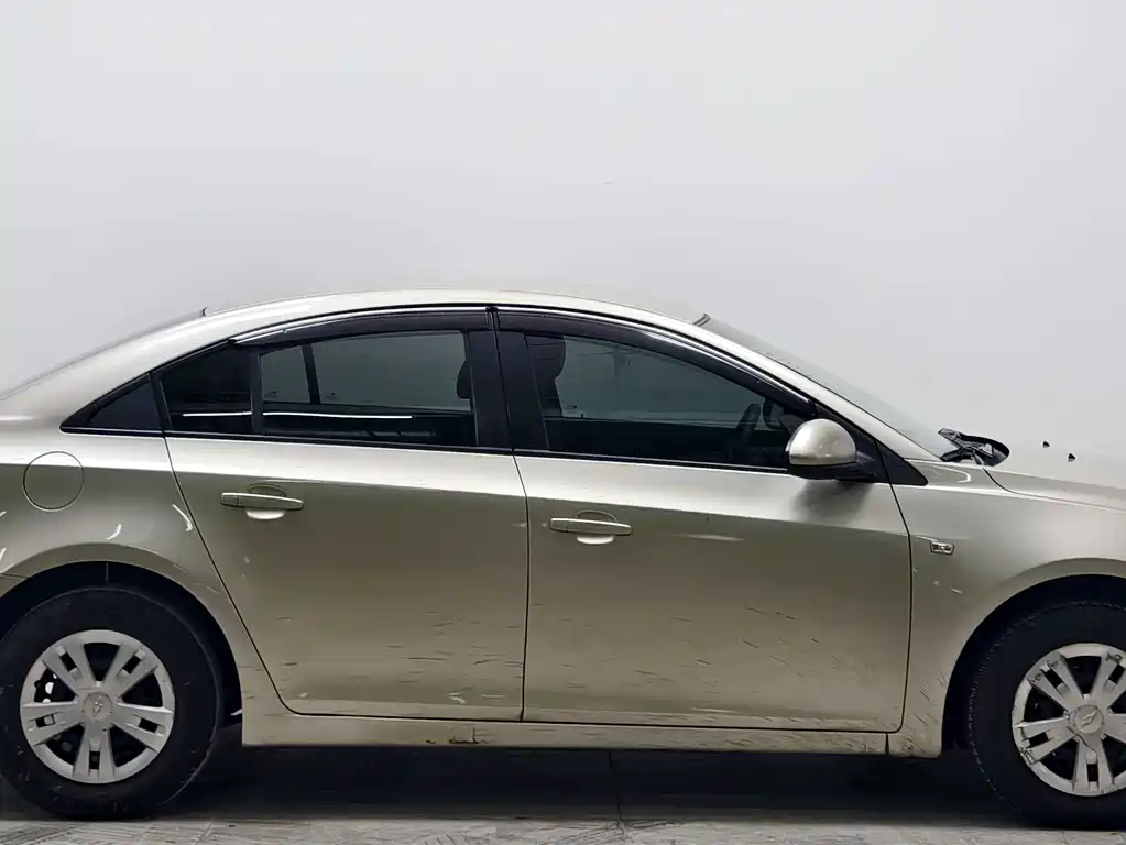 Chevrolet Cruze — миниатюра 8