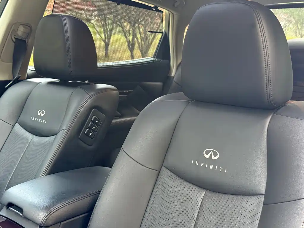 Infiniti Q70 — миниатюра 40