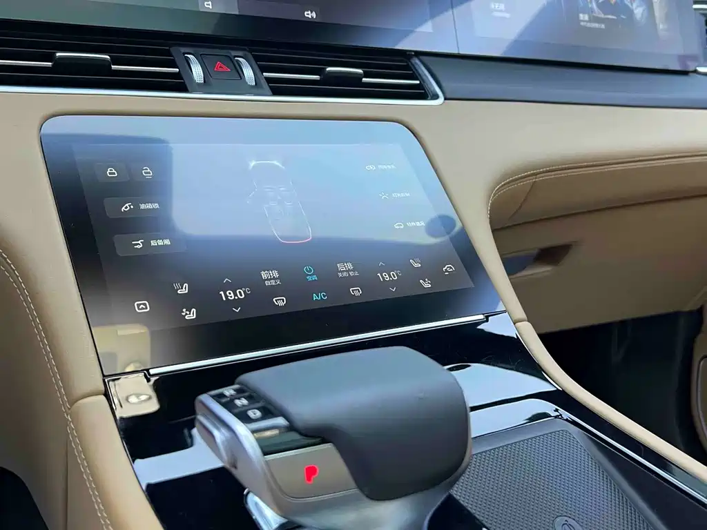 Li Auto Li ONE — миниатюра 13