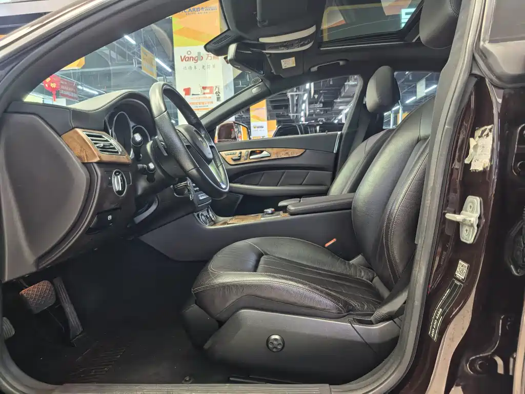 Mercedes-Benz CLS — миниатюра 4