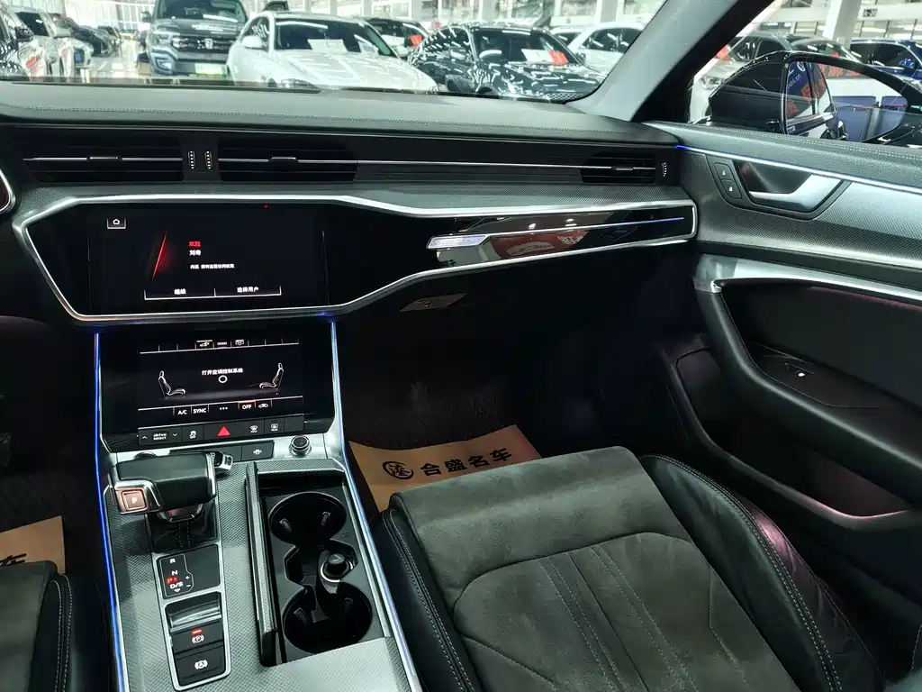 Audi A6L New Energy — миниатюра 13