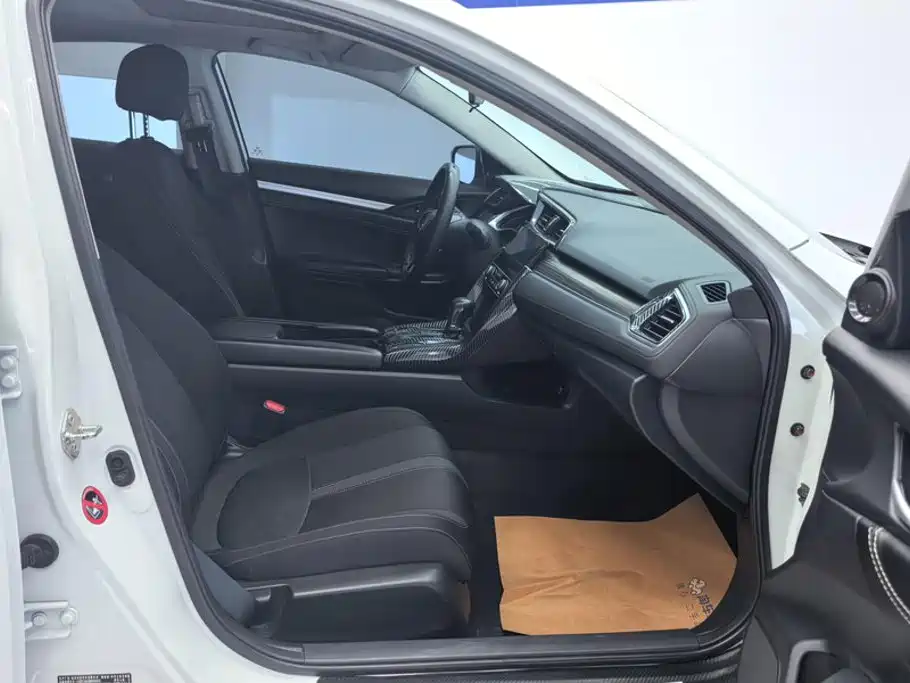 Honda Civic — миниатюра 8