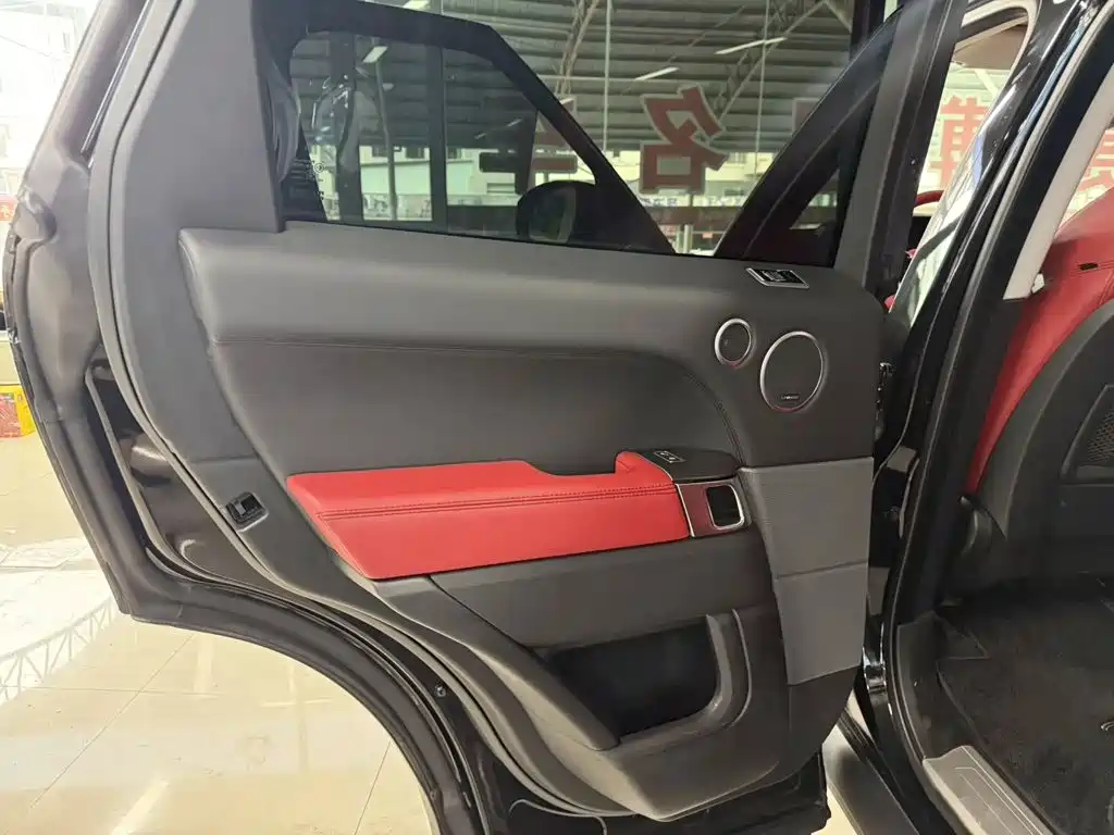 Land Rover Sport — миниатюра 10
