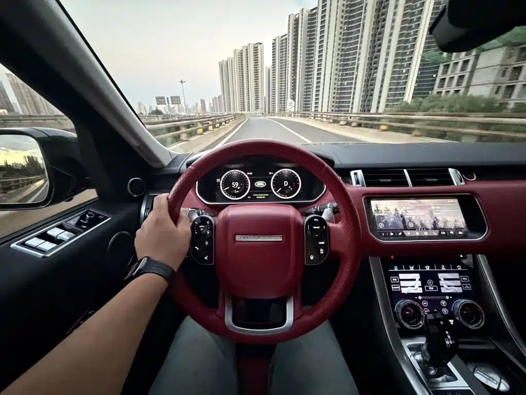 Land Rover Sport — миниатюра 13